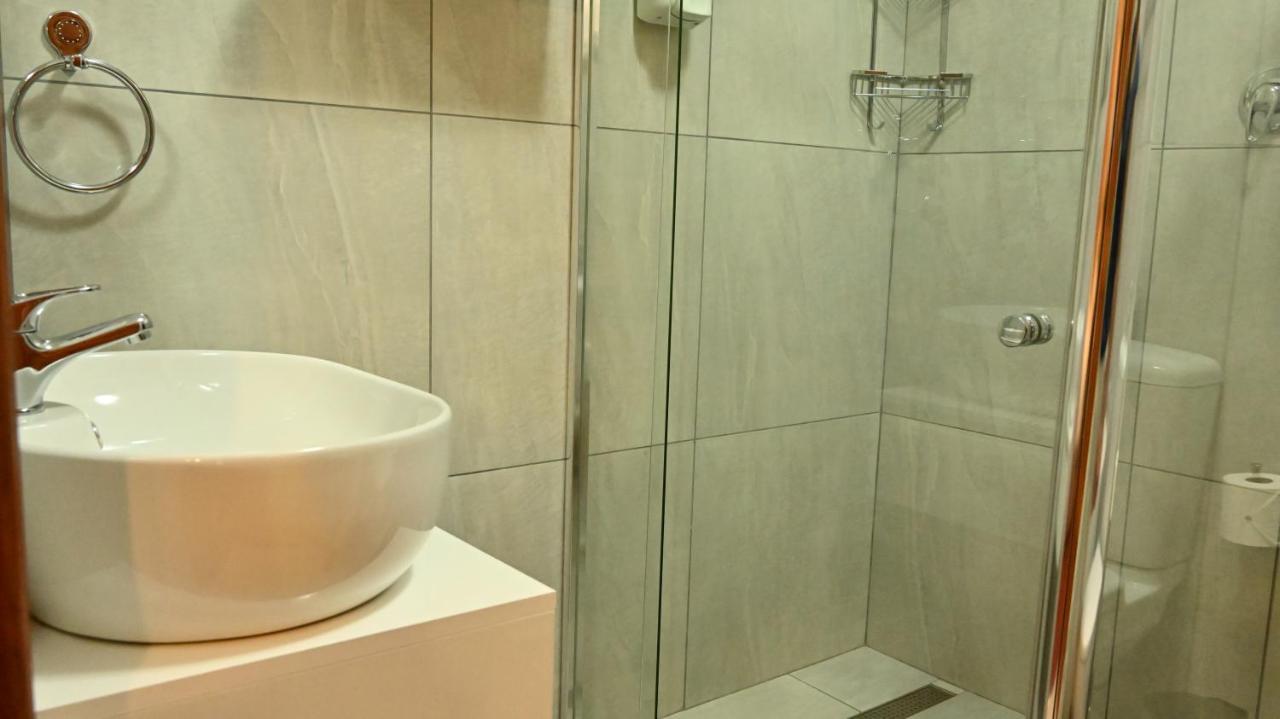 Lamor Guest House Миделбург Екстериор снимка